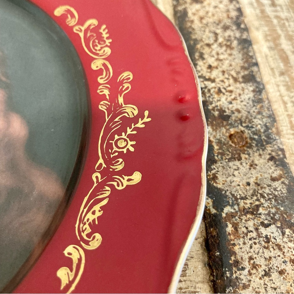 Red and Gold Rimmed Decorative Plate with Woman’s Portrait Fleur de Lys - Picture 4 of 10